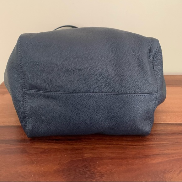 Michael Kors navy blue leather Ashbury bag - Picture 4 of 7